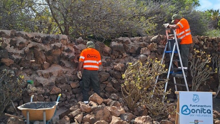 El Cabildo de Fuerteventura remata los muros de piedra volcánica del Museo del Queso Majorero