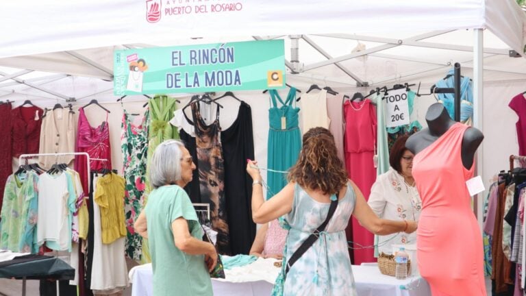 La IV Feria de Oportunidades llena de vida el centro de Puerto del Rosario