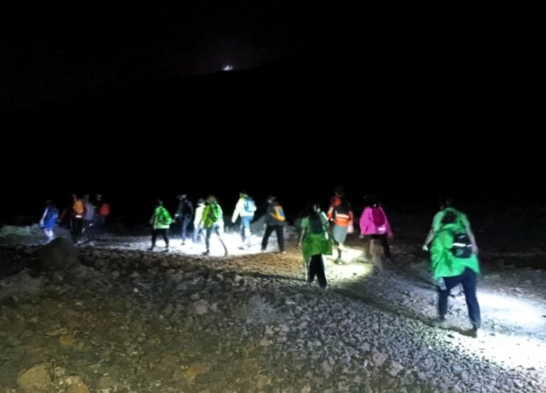 Historias, misterio y tradición en la Caminata Nocturna entre Valles de Ortega y Tiscamanita