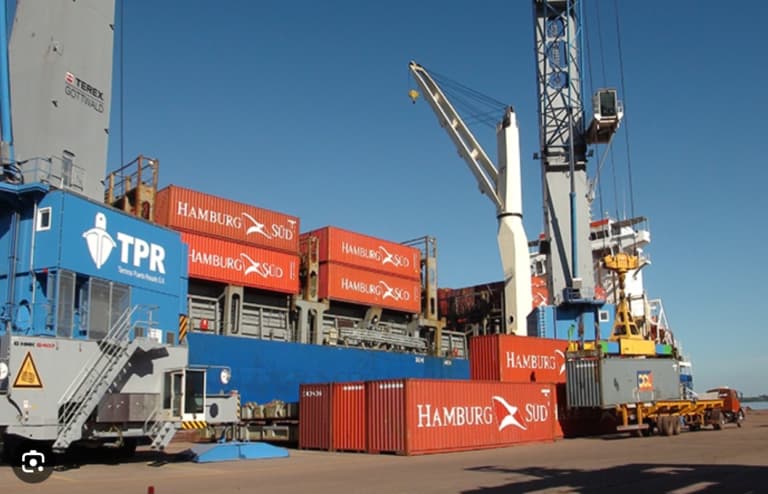 Puerto del Rosario y el Cabildo exigen soluciones urgentes para evitar el colapso del puerto capitalino