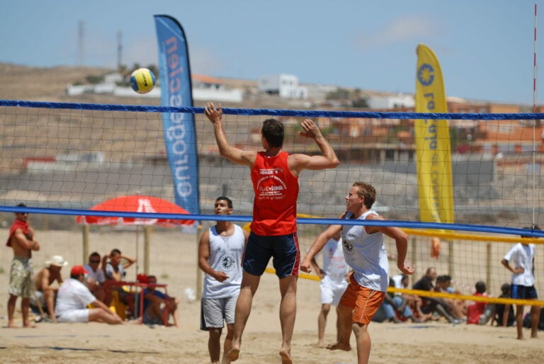 Puerto del Rosario celebra el 20º aniversario de Sol y Luna con deporte, música y actividades para toda la familia