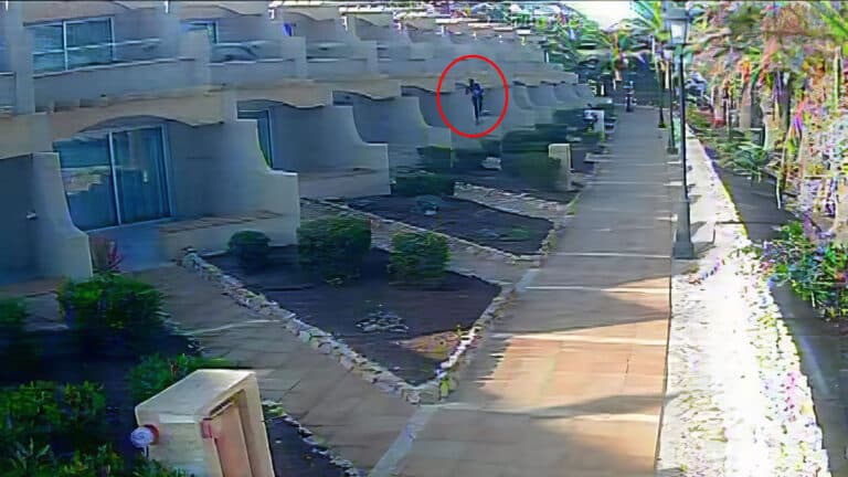 Detenida en Costa Calma por una serie de robos en habitaciones de hotel mientras los turistas cenaban