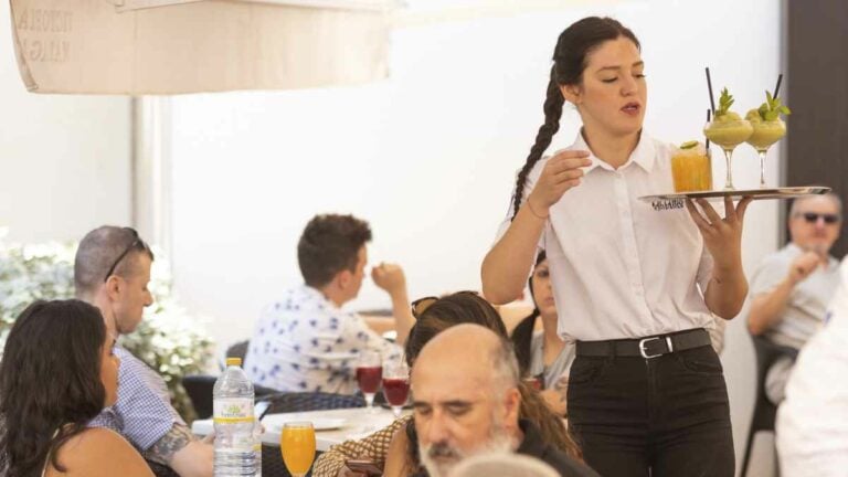 Canarias lidera la tasa de despidos en España y suma récords de concursos y deudores particulares