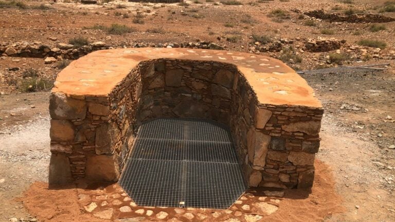 Los pozos de La Florida ya lucen su estructura original con seguridad para los visitantes