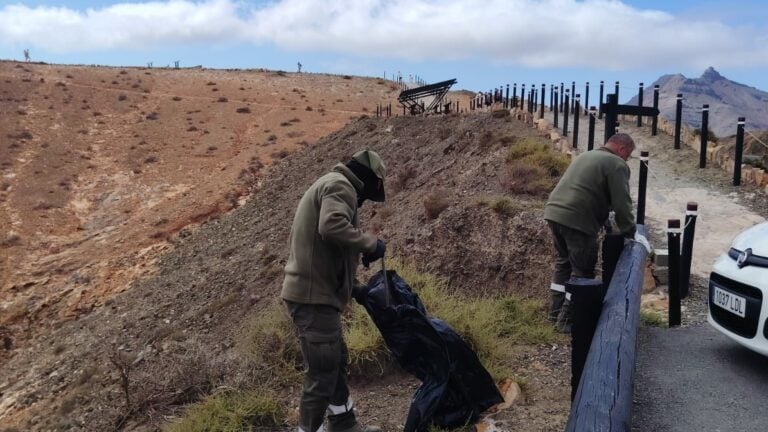 El mirador astronómico de Sicasumbre renueva parte de su equipamiento