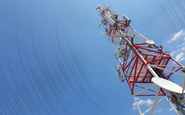 Vecinos de Antigua, en lucha contra una antena de 30 metros “donde se engancharán más antenas”