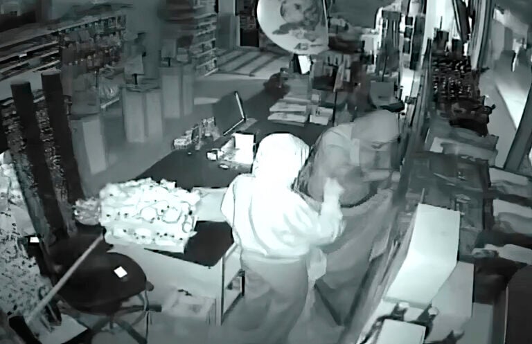 2 detenidos por ocho robos con fuerza en comercios del norte de la isla