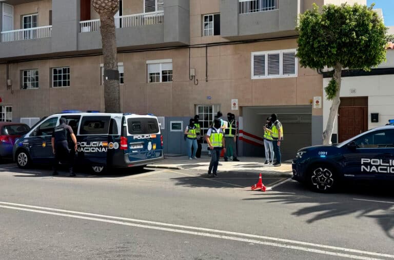 En libertad los dos jóvenes acusados de filtrar datos de ministros y cargos públicos