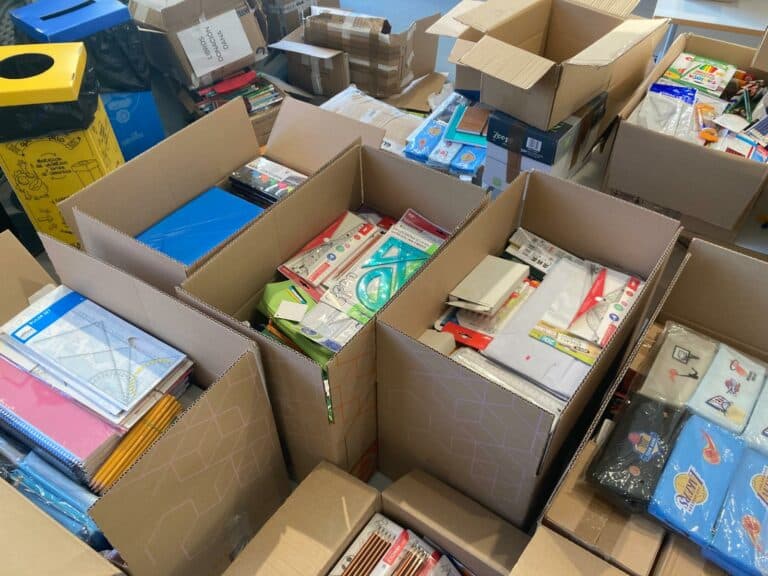 Majoreros Solidarios impulsa una recogida de material escolar con puntos de entrega en toda la isla