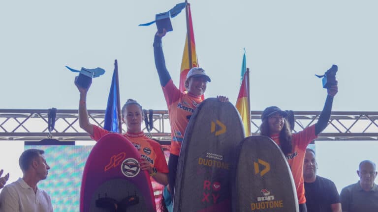 Fuerteventura despide el Mundial de Windsurf y Wingfoil celebrando a los campeones del Freefly-Slalom