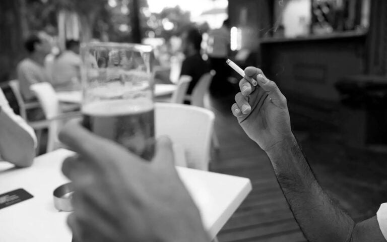 Terrazas sin humo: la reforma sanitaria que divide a Canarias entre salud y economía