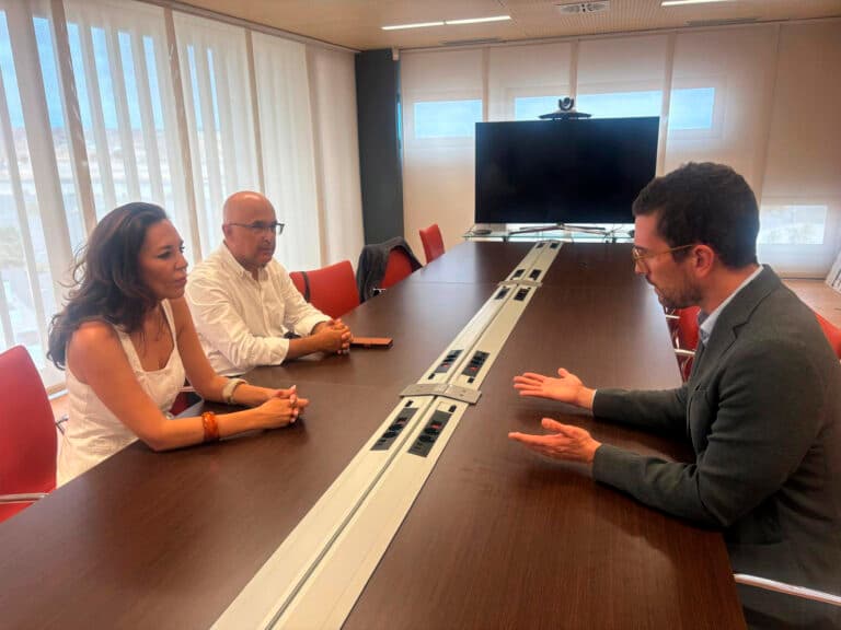 Más de 10.000 alojamientos turísticos irregulares desaparecen de Airbnb tras el pacto con Canarias