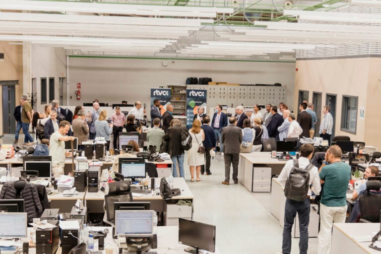 La posible privatización de los informativos de RTVC desata una crisis que NC-BC tilda de “sin precedentes”