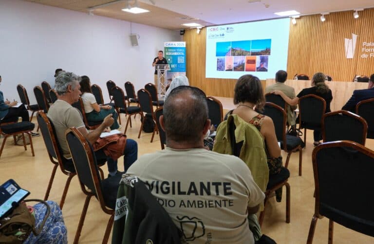 Investigadores analizan en Fuerteventura la calidad del aire y el impacto del cambio climático en los ecosistemas marinos