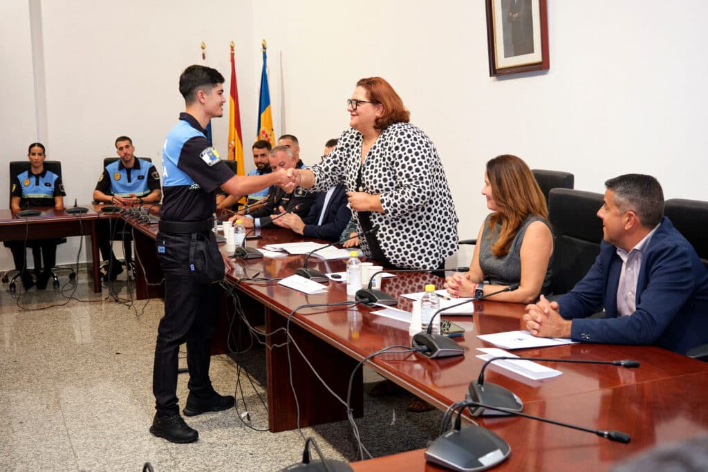 Tuineje refuerza su plantilla con la incorporación de diez nuevos agentes en prácticas de la Policía Local