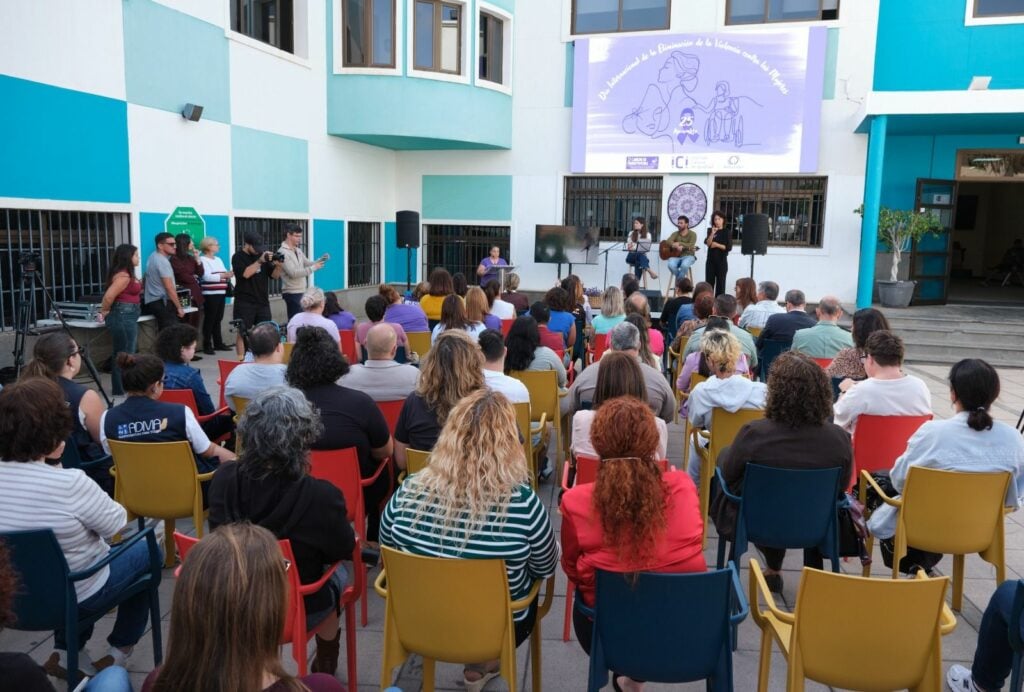 Fuerteventura conmemora el 25N con un acto institucional que reivindica inclusión, igualdad y apoyo a las mujeres víctimas de violencia