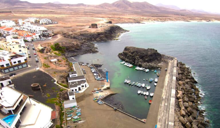 El Cotillo será uno de los 14 refugios pesqueros cuya gestión pasa a Pesca para reforzar la actividad del sector en Canarias