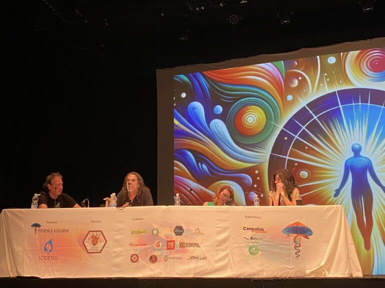 Arranca la Fuertedélica Week 2025 en Corralejo: ciencia, conciencia y experiencias para abrir la mente