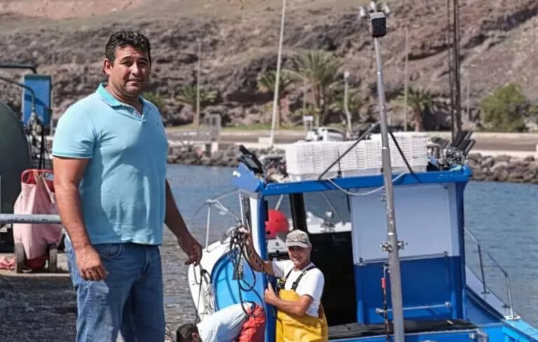 Paro total de los pescadores canarios: “Si no cambia la normativa, podemos decir adiós al sector”