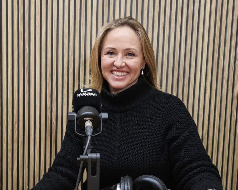 La reconocida esteticista Rosa Rico nos explica cómo tratar correctamente el acné tanto juvenil como adulto