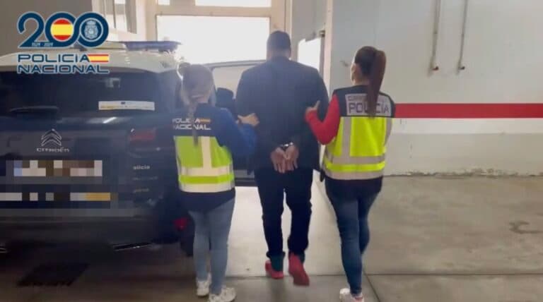 La Policía Nacional detiene a un médico por presuntas agresiones sexuales a pacientes en Telde