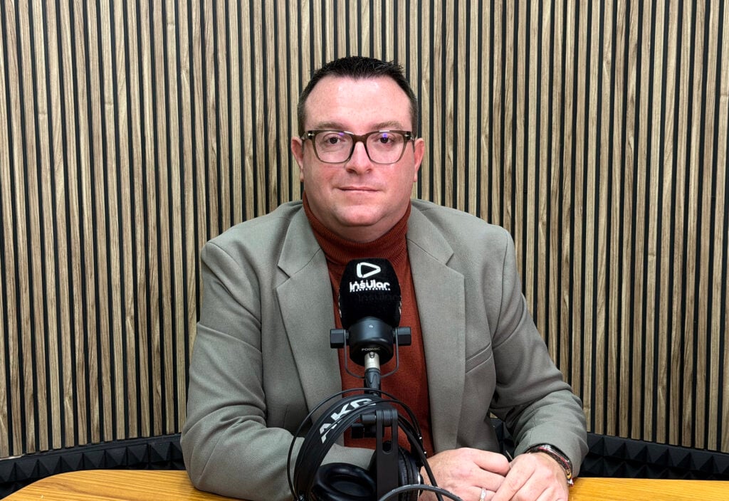 Adargoma Hernández: “El Cabildo reparte más de 6 millones en becas y ayudas directas a unos 7.500 alumnos”