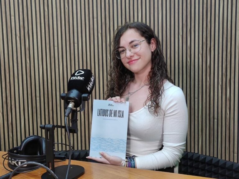 “La nostalgia es mi inspiración”: Patricia Figueroa Brito presenta su poemario en Fuerteventura