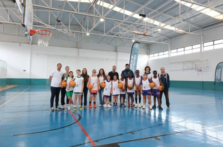El Cabildo y la Federación Canaria de Baloncesto lanzan ‘Encestando Futuro’ para potenciar el deporte femenino en Fuerteventura