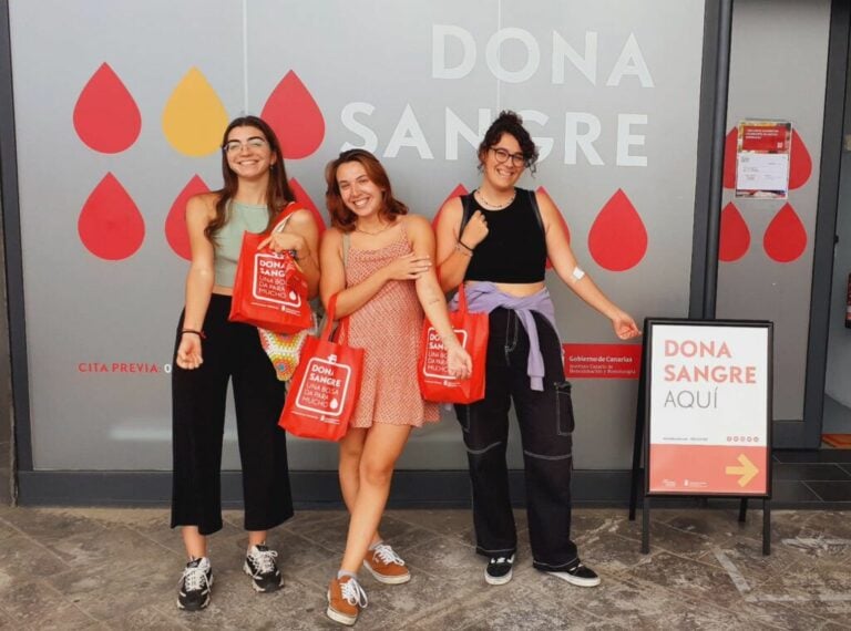 El SCS insta a la ciudadanía a donar sangre regularmente para asegurar el suministro en Canarias