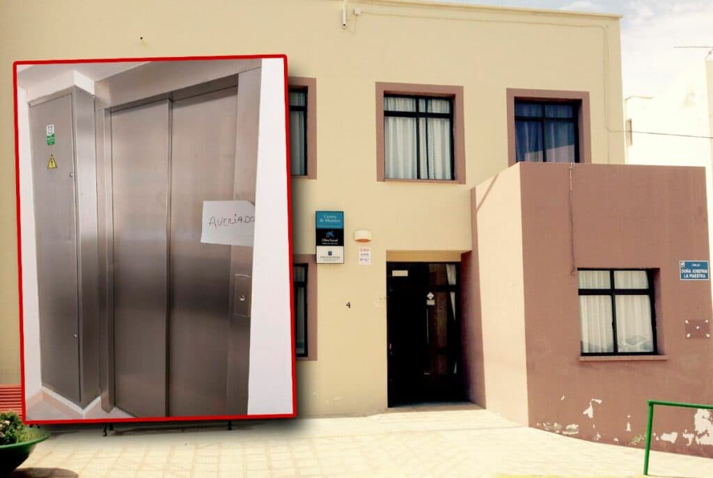El ascensor del centro de mayores de Gran Tarajal lleva cinco meses averiado