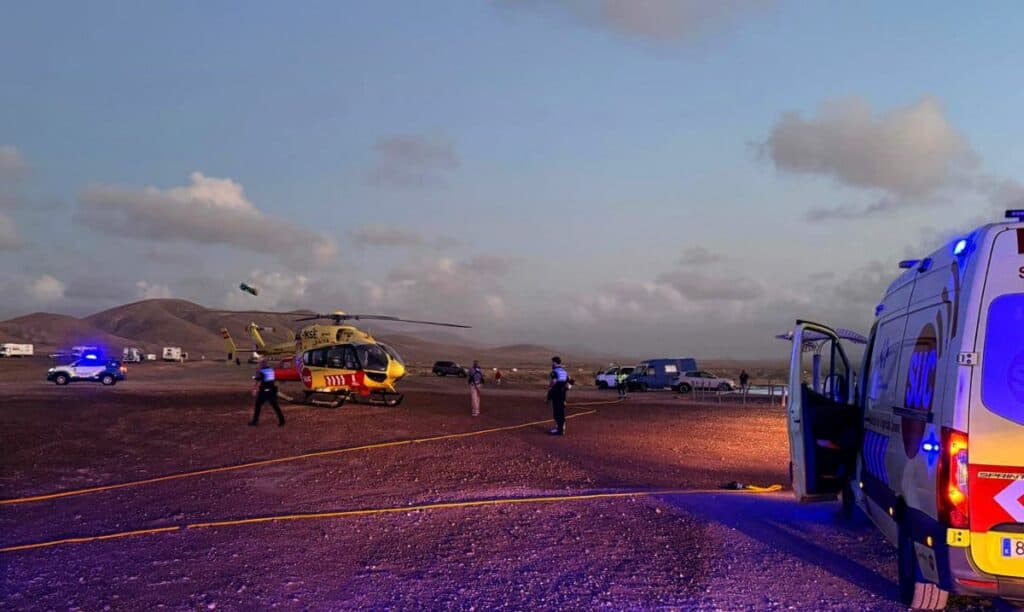 Un menor resulta herido grave tras caer desde más de siete metros en El Cotillo