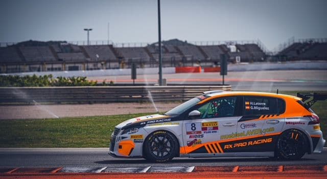 Hugo Latorre enfrenta un desafiante fin de semana en Cheste en el Campeonato de España de Turismos