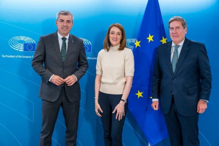 Canarias se postula como sede del 20 aniversario de EuroLat