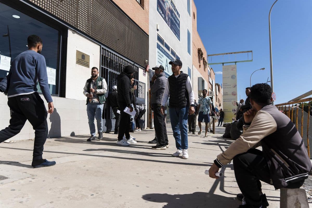 Los saharauis deberán renunciar a su solicitud de apátrida para acceder a la regularización extraordinaria