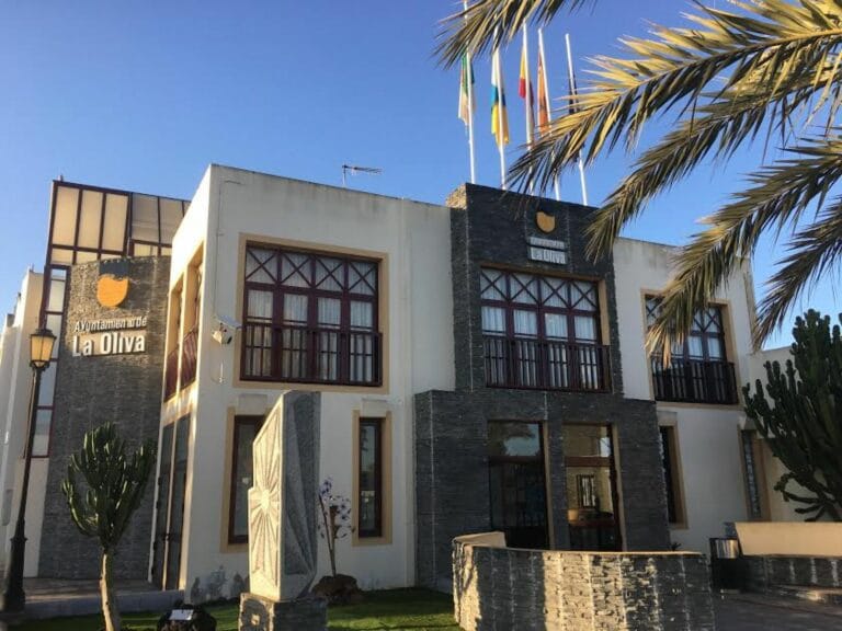 La Oliva empleará a 38 nuevos desempleados del municipio