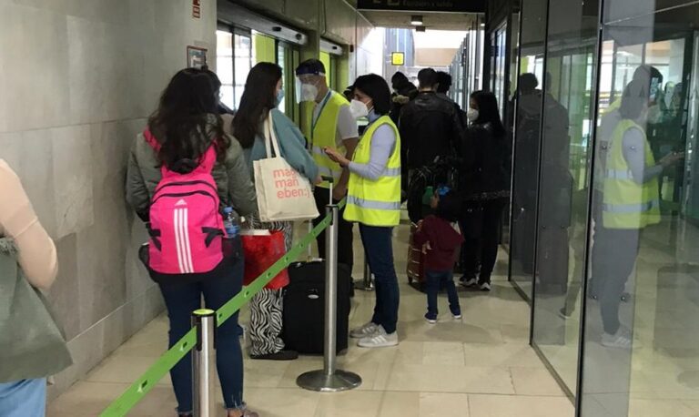 Canarias prorroga hasta el día 15 de febrero el control de pruebas COVID-19 a viajeros nacionales