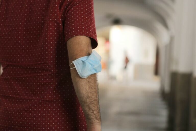 40 personas denunciadas en La Oliva por no portar o llevar bien la mascarilla