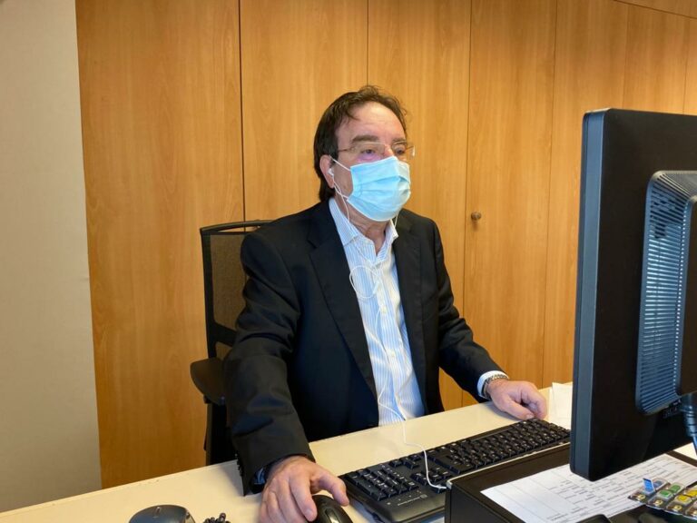 Canarias, única región española con más personas vacunadas que con casos COVID