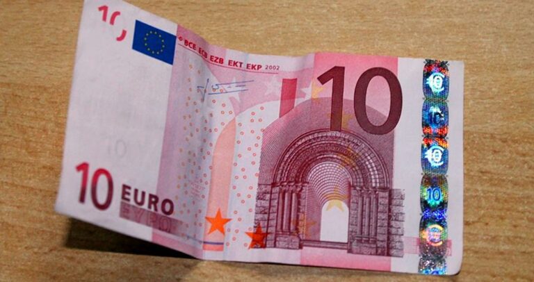 Los canarios tienen el salario medio más bajo de España