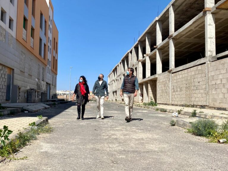 El PP reclama que los edificios vacíos y a medio hacer se reconviertan en viviendas sociales