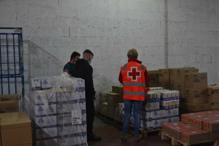 Cruz Roja en Fuerteventura distribuye más de 15.500 kilos de alimentos a 829 personas vulnerables