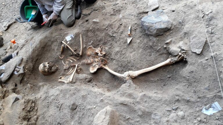 Hallados restos óseos del siglo XVI en una cueva de Betancuria