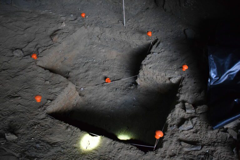 El Cabildo inicia sondeos arqueológicos en una cueva de la costa oeste de Fuerteventura