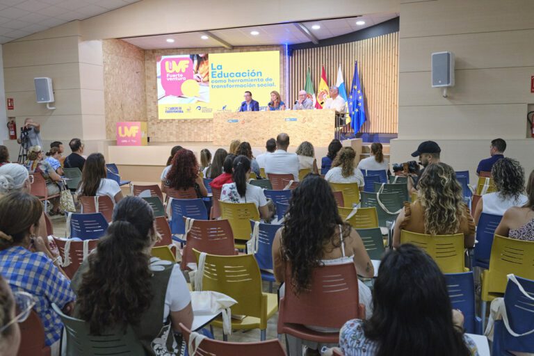 El Cabildo inaugura la Universidad de Verano con 140 alumnos inscritos