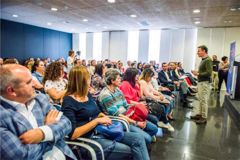Manuel Amat presenta su innovadora «Tiendología» en la Feria de Economía de Proximidad en Puerto del Rosario