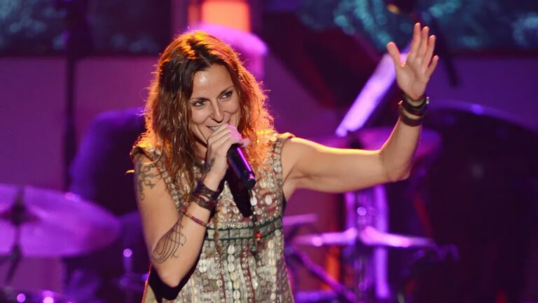 La Mari de Chambao llega con “palique, conciencia y ritmo” al Caleta Sound Fest