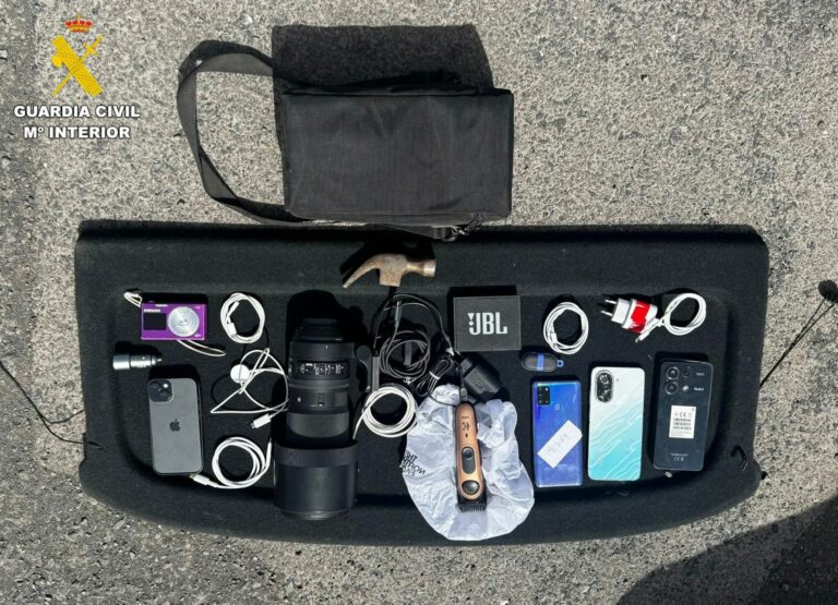 Detenidos dos hombres por una treintena de robos en coches de alquiler en Fuerteventura y Lanzarote