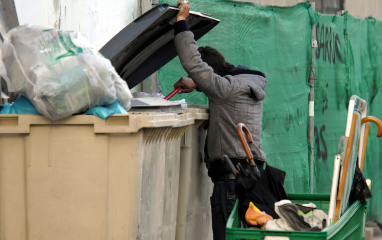 Canarias mantiene una tasa de pobreza del 24,6% en 2024 pese al crecimiento económico