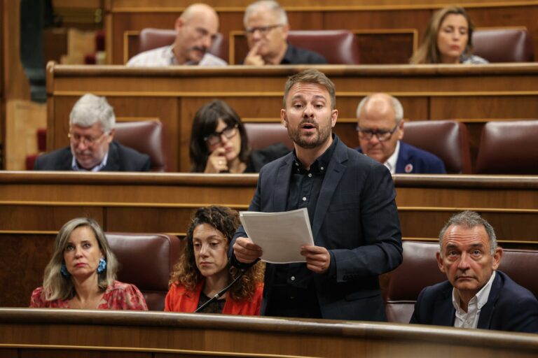 El Congreso debatirá una reforma para impedir que fondos y empresas compren viviendas en España