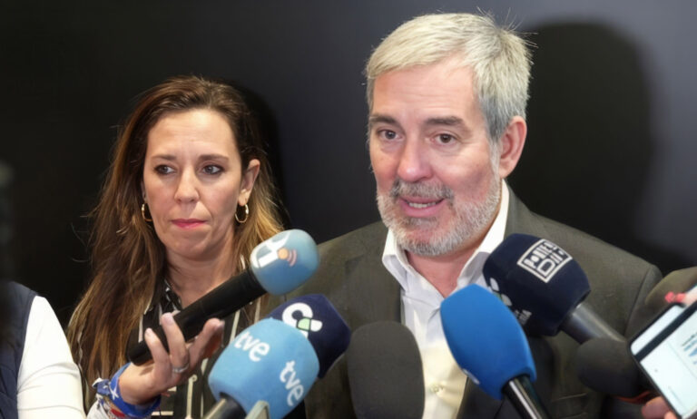 Clavijo condena las amenazas a Jessica de León y alerta: “La violencia nunca es justificable”